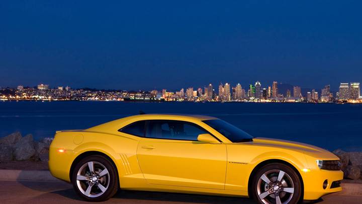 2011 Chevrolet Camaro Side Pose in Yellow